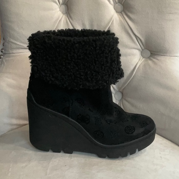 Guess Black Suede Winter Ankle Boots Size 6.5 - Picture 7 of 8
